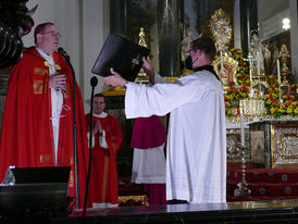 Abschlussvesper der Bischofskonferenz mit Spendung des Bonifatiussegens (Foto: Karl-Franz Thiede)